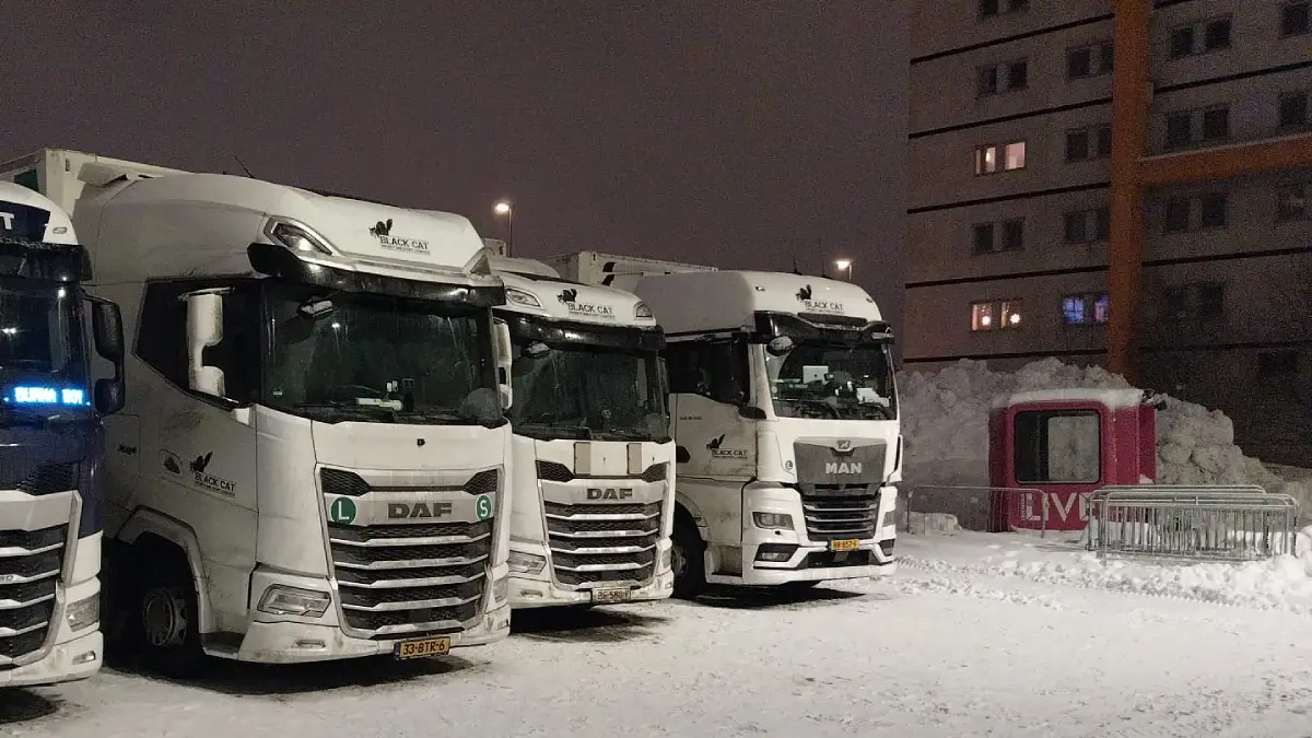 Night-time venue loading operation